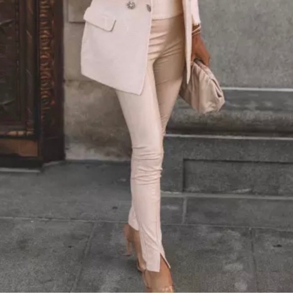 Express Vegan Leather Cream Color Skinny Pull On Pants, Medium - Picture 1 of 7